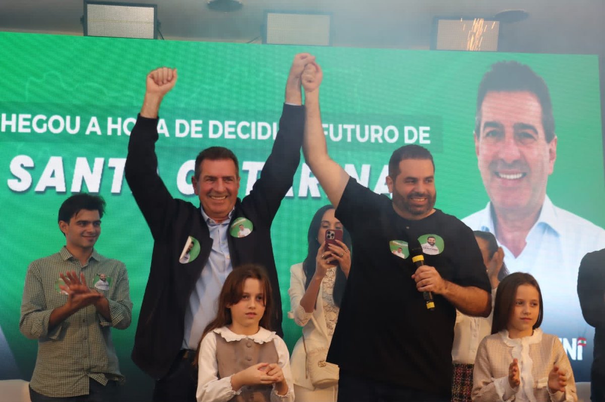 João Cobalchini ao lado do pai, o deputado federal Valdir Cobalchini, durante o encontro