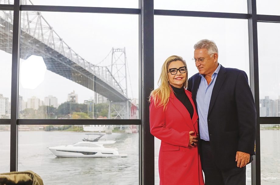 Raquel Schaefer e Márcio Schaefer, fundadores da Schaefer Yachts