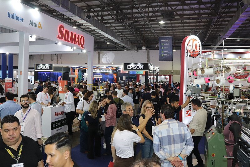 Movimentacao de visitantes na Febratex, em Blumenau