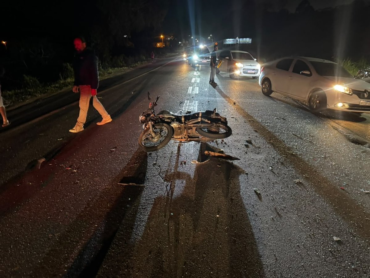 Colisão entre moto e carro na SC-410, em Tijucas