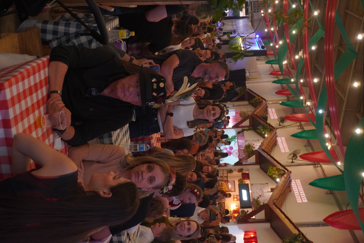 Casinhas típicas reúnem a gastronomia trentino-italiana preparada pelas entidades locais (Foto: Jornal Razão)