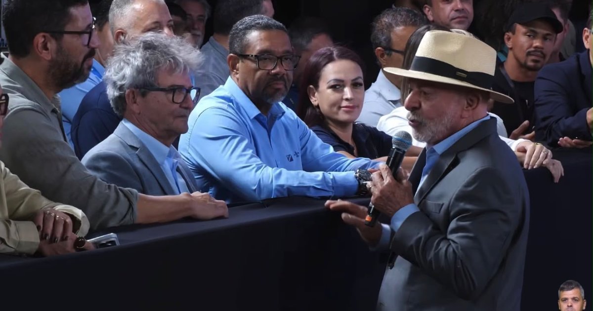 Lula promete “canetinha” de graça no SUS a 17 dias da eleição, mas avisa que antes o povo tem que “largar o bacon”