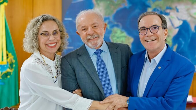 “Chefões” do PT em SC, casal Lima recebe R$ 4,56 milhões do “fundão” para disputar as eleições - QTU Questões do Universo