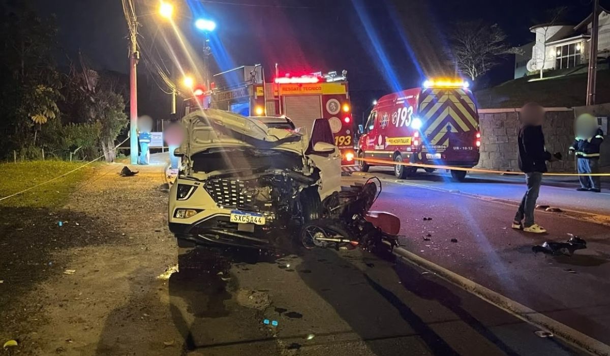 Jovem de 27 anos não resiste após batida de frente com carro em Pomerode