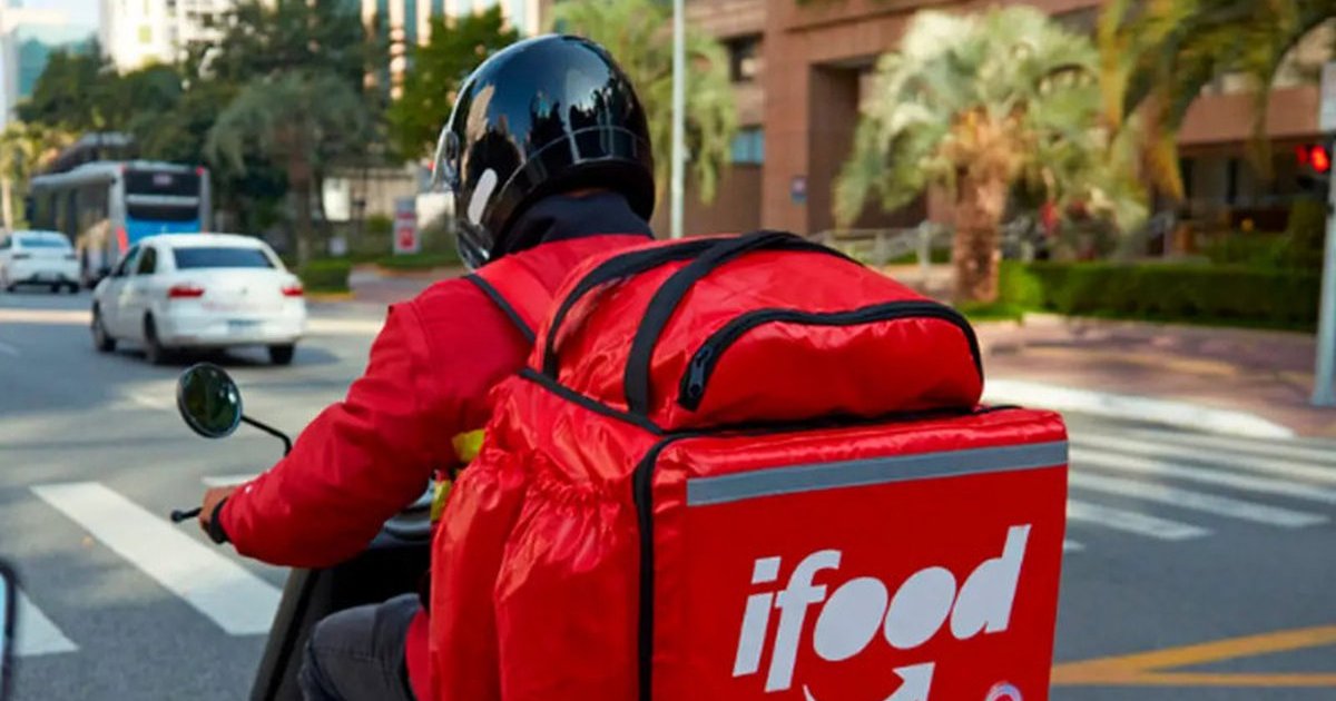 Sob Lula, Brasil bate recorde e tem 84 milhões com o nome sujo: “parcelando até no iFood”