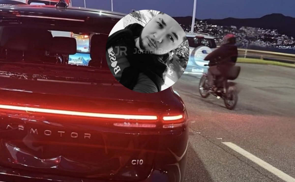Traseira do carro atingido pela moto na ponte Pedro Ivo Campos, em Florianópolis
