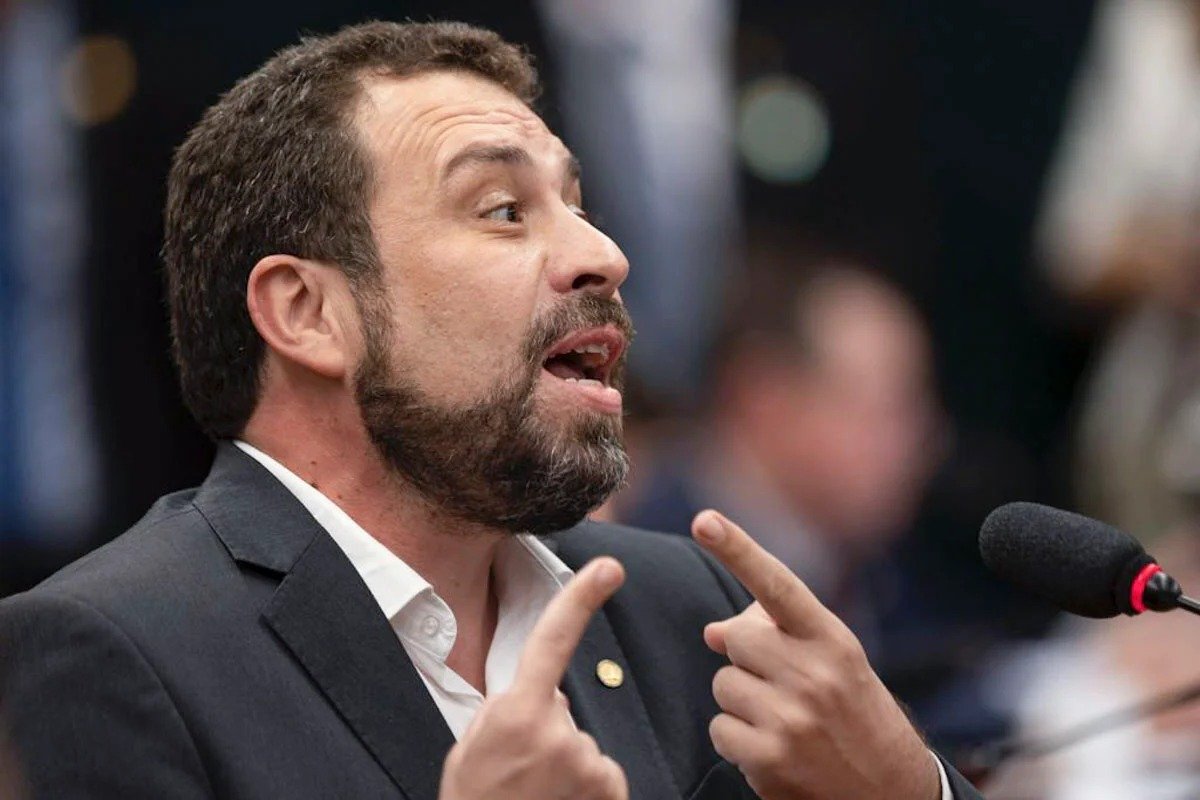 Boulos espalha fake news contra Flávio Bolsonaro e pode enfrentar o TSE