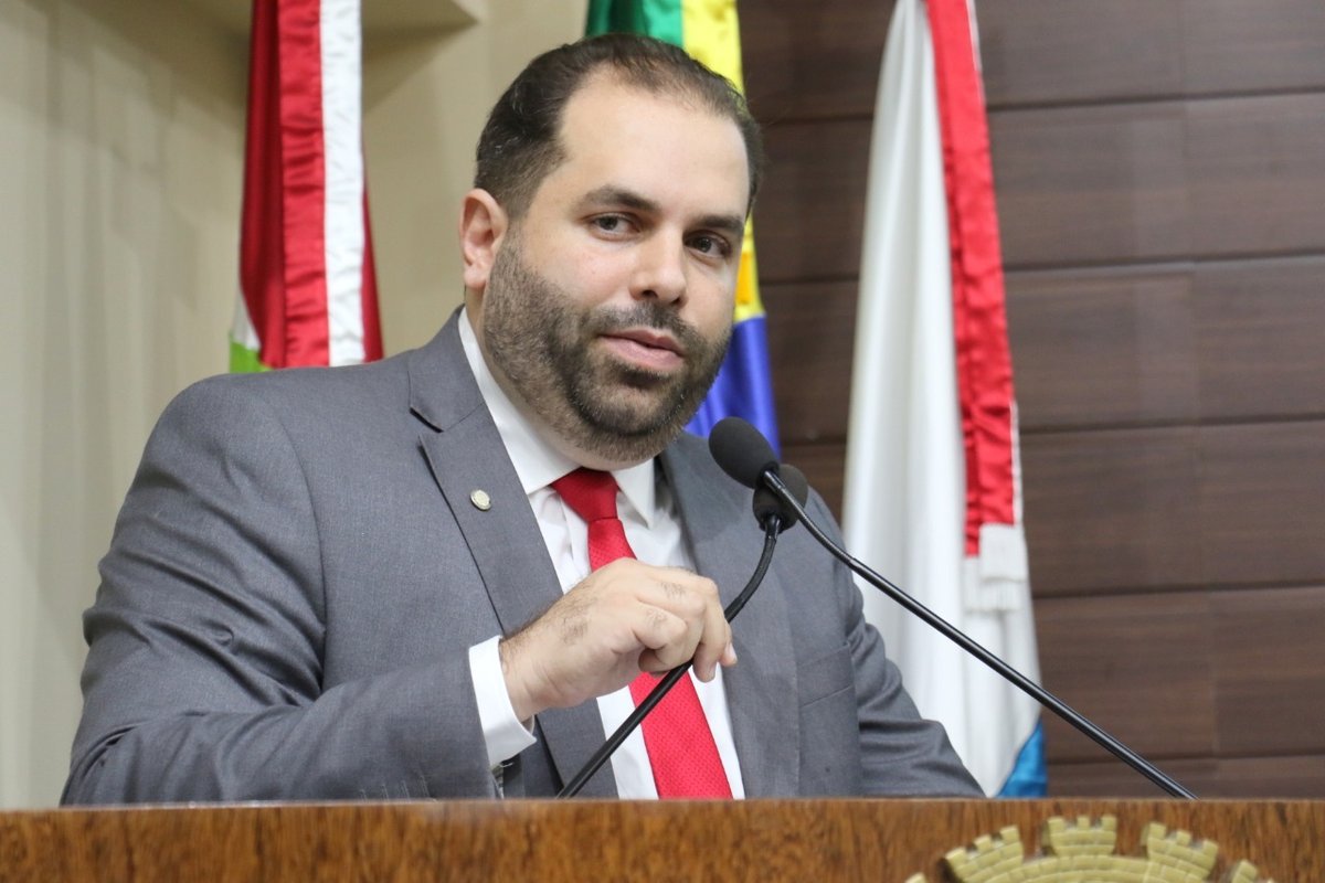Derrotado na Alesc, João Cobalchini (MDB) desmarca na véspera a eleição que ele marcou na Câmara de Florianópolis