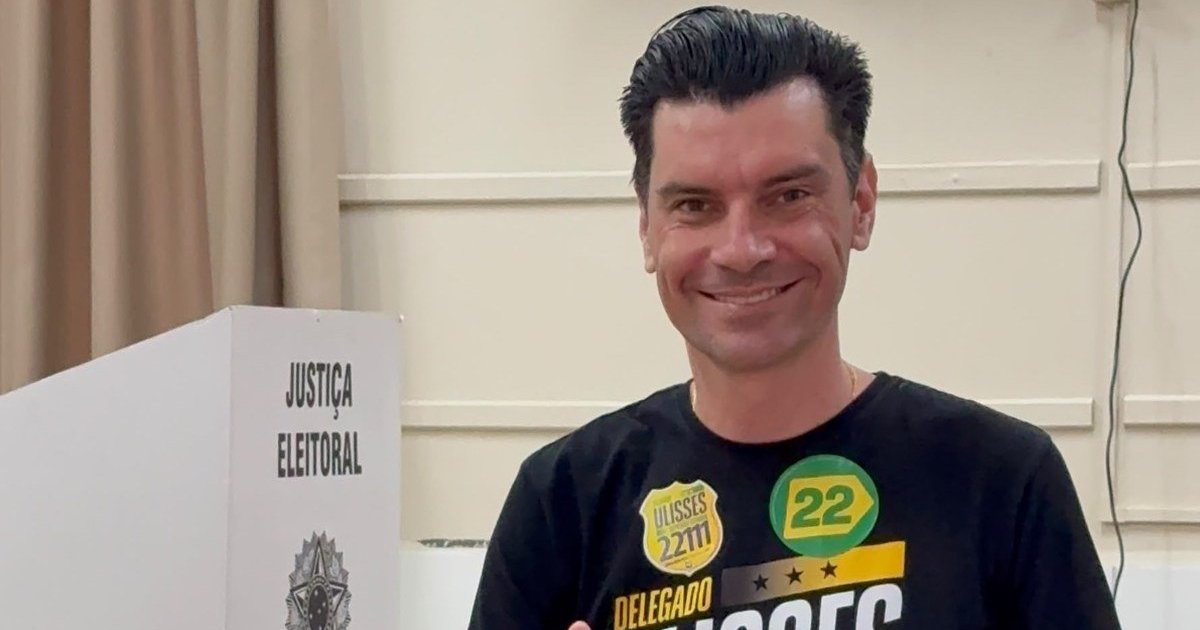 Delegado Ulisses Gabriel (PL), candidato a deputado estadual, vota no Sul de SC