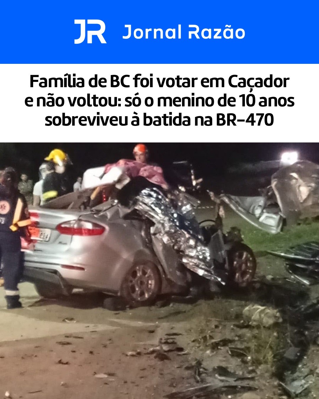 O Ford Fiesta destruído depois da batida na BR-470, em Lontras
