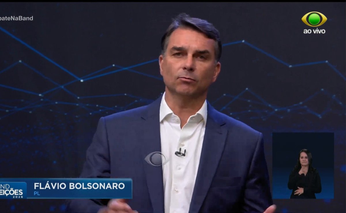 Flávio Bolsonaro rebate Lula e se solidariza com cariocas “chamados de malandros” pelo presidente no debate