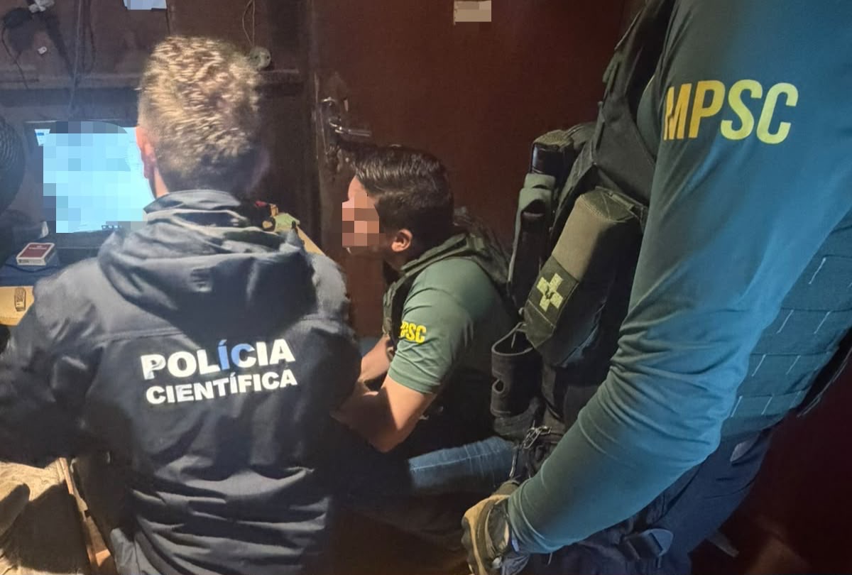 Operação contra abuso sexual infantil prende uma pessoa em Florianópolis
