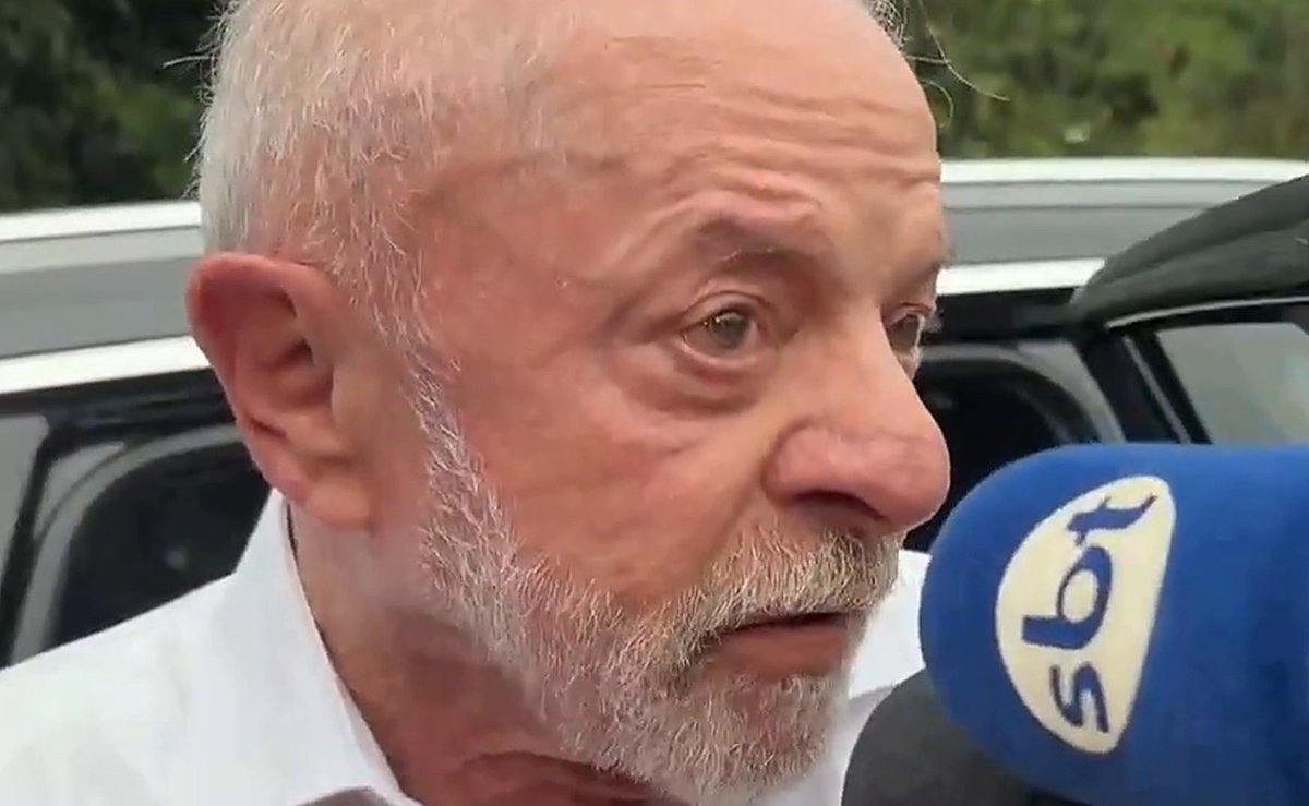 Lula, que tenta o 4º mandato e chegar a 16 anos no poder, ataca Flávio Bolsonaro antes de votar