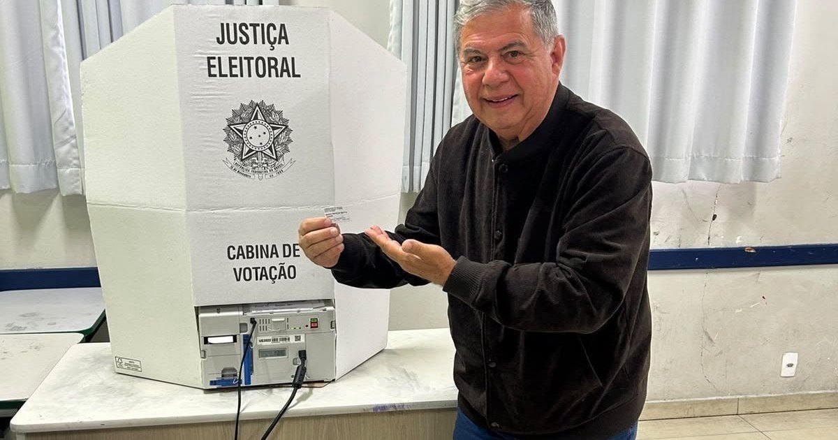 “Minha última eleição”, confirma Mário Motta ao votar na disputa pela reeleição em SC