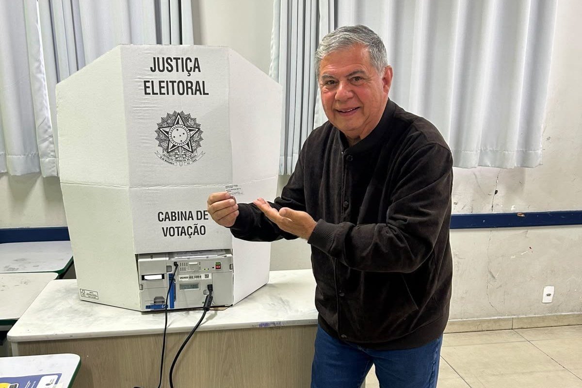 “Minha última eleição”, confirma Mário Motta ao votar na disputa pela reeleição em SC