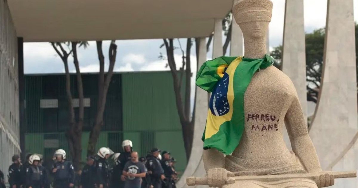 Moraes autoriza semiaberto para Débora do Batom, condenada a 14 anos pelo 8 de janeiro