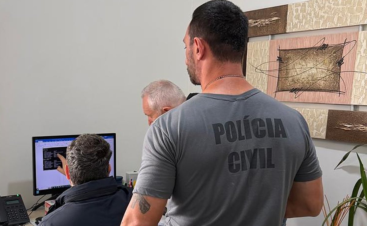 Concurso sob suspeita: Polícia Civil faz buscas para apurar se edital em cidade de SC favoreceu candidato
