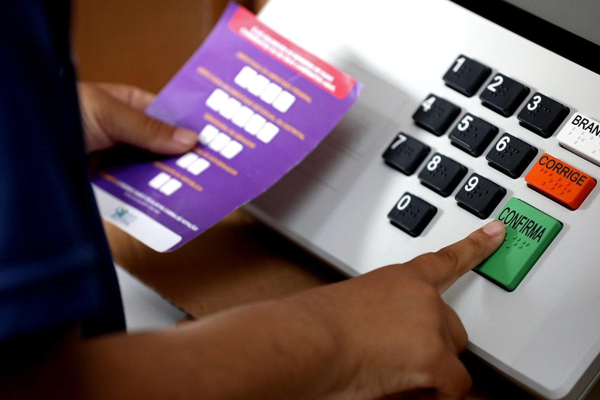 TSE diz que falha de 50 minutos na divulgação dos votos para presidente não afetou apuração e nega fraude