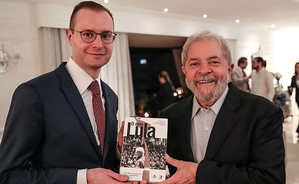 URGENTE: Ex-advogado de Lula, Zanin prorroga votação até as 19h em todo o país a pedido do PT